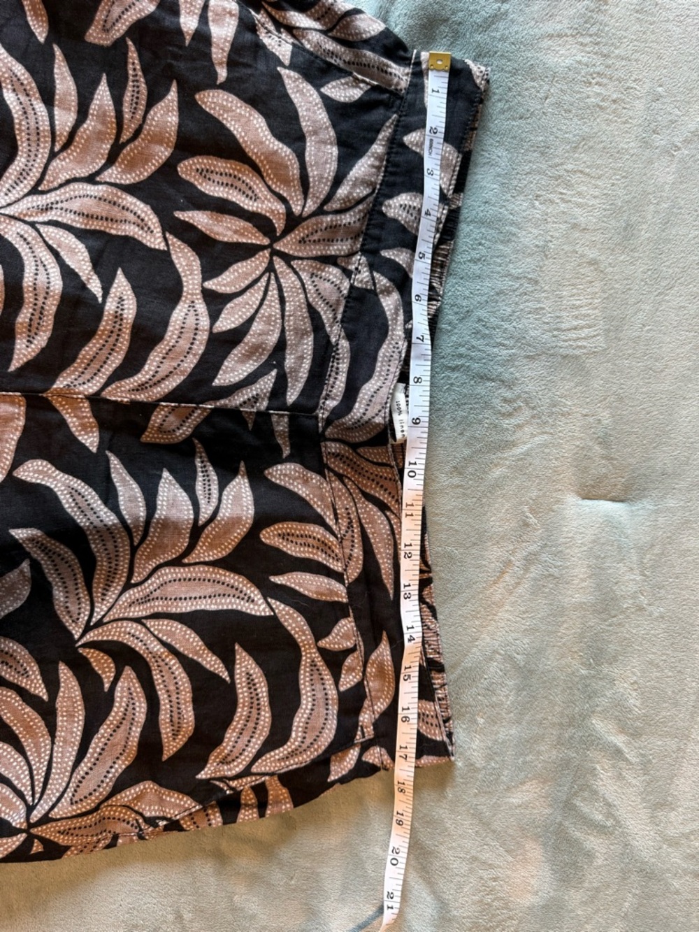 Rachel Zoe Black Pants with Beige Leaf Motif - Picture 4 of 6